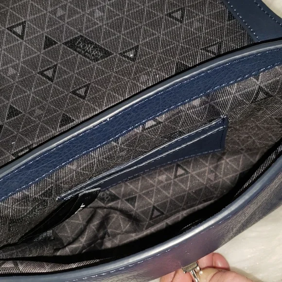 Botkier Purse - Picture 5 of 8